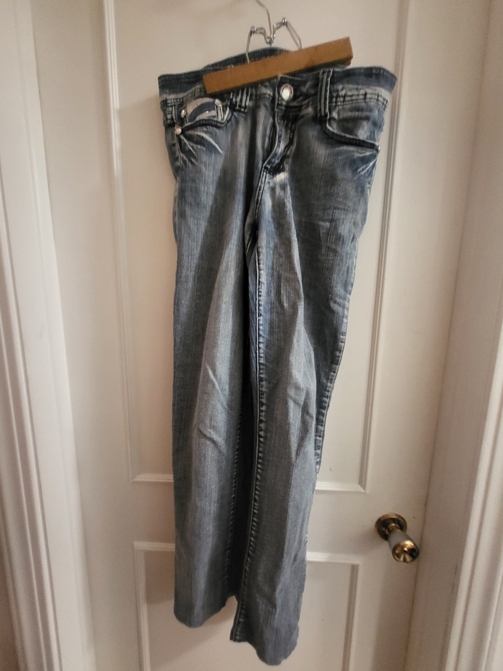 Terra Nostra With Y2K Bling & Light Wash, Straight Leg Jeans 27